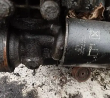 Opel Movano A Oil filter mounting bracket
