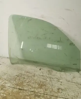 Citroen Berlingo Front door window glass four-door