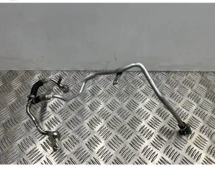 BMW M5 F90 Air conditioning (A/C) pipe/hose 8092595