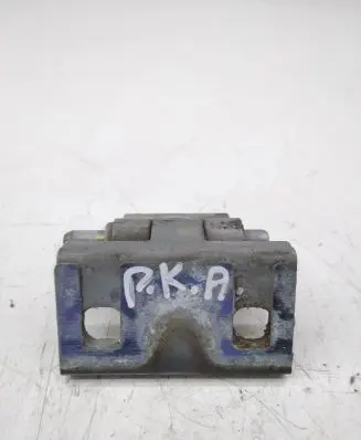 Volvo XC90 Front door lower hinge 