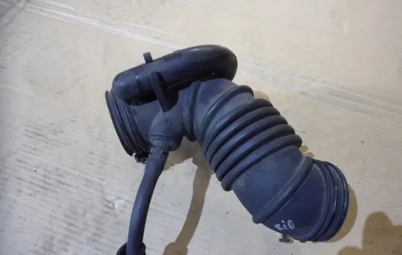 KIA Rio Air intake hose/pipe