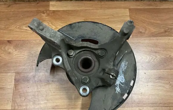 Opel Insignia A Front wheel hub 