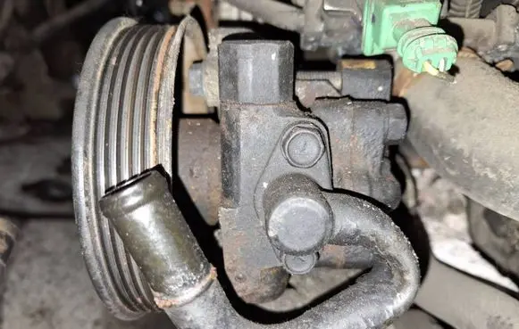Chevrolet Epica Power steering pump