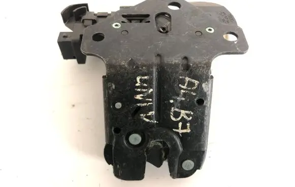 Audi A4 S4 B7 8E 8H Tailgate/trunk/boot lock/catch/latch 8P4827505B