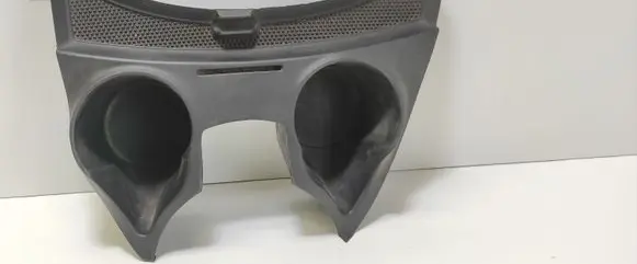 Cup holder front