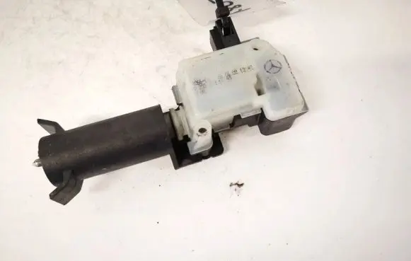 Mercedes-Benz B W245 Central locking motor a2038201997