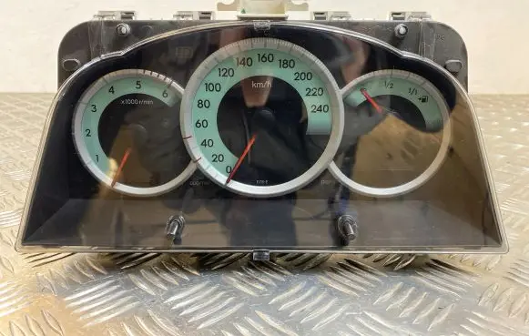 Toyota Corolla Verso AR10 Speedometer (instrument cluster) 838000F092A MB2574403890