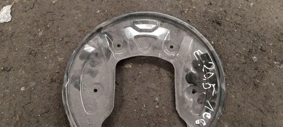 Mercedes-Benz C W205 Front brake disc dust cover plate 
