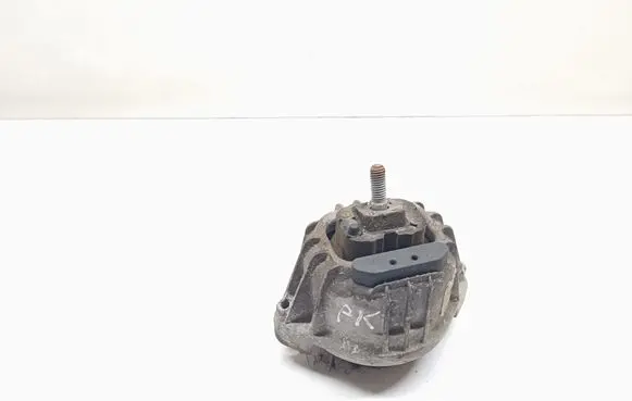 BMW 3 E90 E91 Engine mount bracket