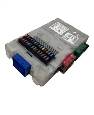 Ford Mondeo MK IV Fuse module 7G9T14A073DD