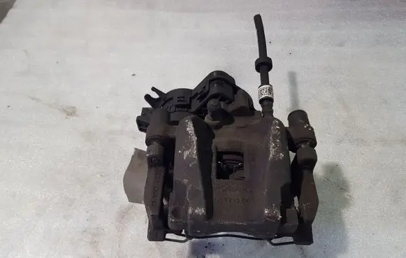Volvo XC90 Rear brake caliper 31471594