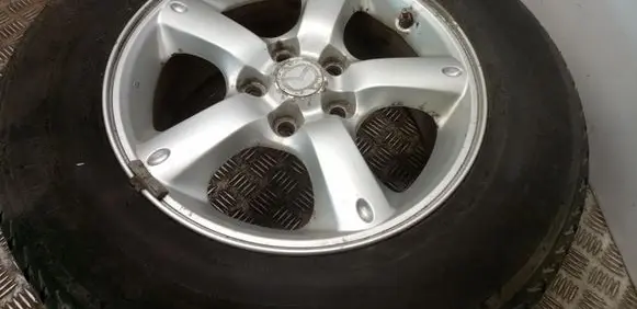 R16 alloy rim