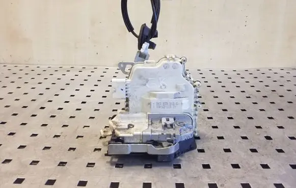 Audi A4 S4 B8 8K Rear door lock 8K0839015C