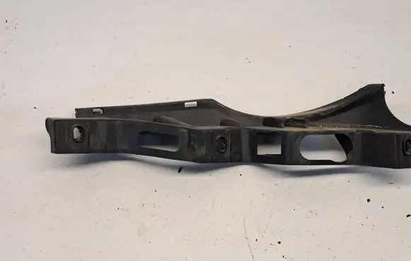 Volkswagen PASSAT B6 Front bumper mounting bracket 3C0807890