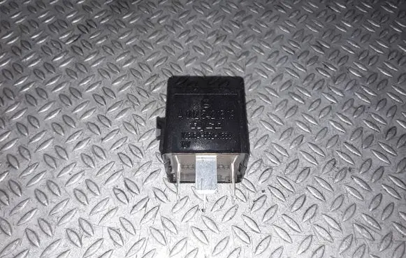 Mercedes-Benz A W169 Other relay 0025421319