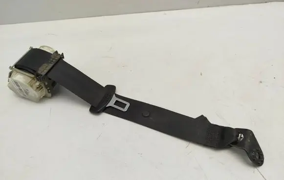 Skoda Fabia Mk2 (5J) Rear seatbelt 5J6857447A