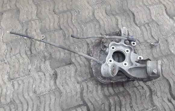 Honda CR-V Rear wheel hub spindle/knuckle NOCODE