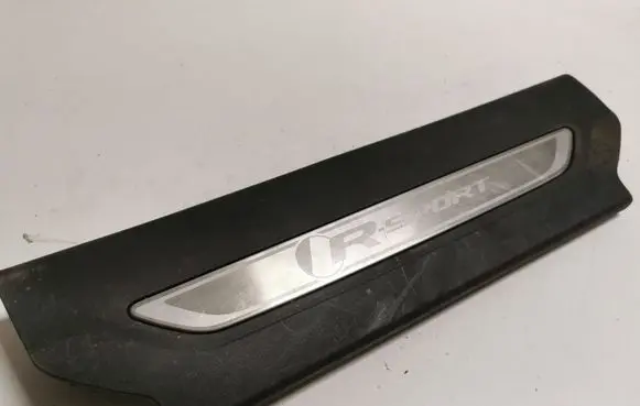 Jaguar F-Type Side skirt front trim HK8313200AFW