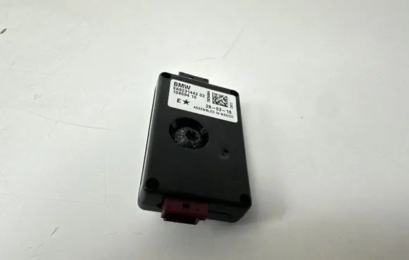 BMW 3 F30 F35 F31 Aerial antenna amplifier 9231442
