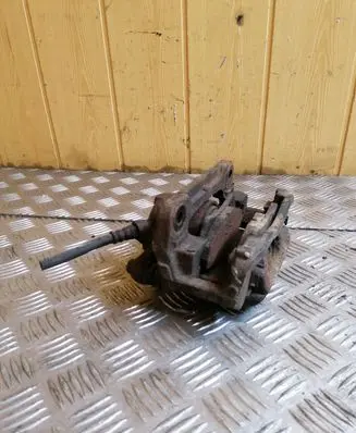 Renault Megane II Front brake caliper