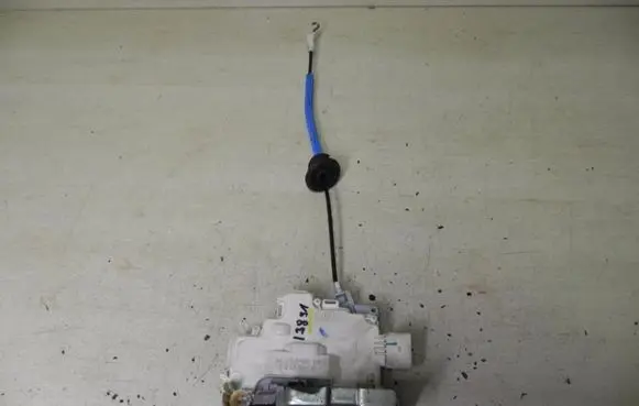 Audi A4 S4 B8 8K Loading door lock 8J2837016A I3891