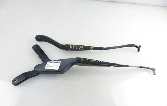 Mercedes-Benz C W204 Front wiper blade arm A2048200044 A2048201544