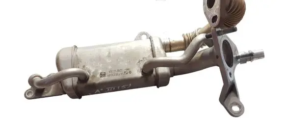 Mercedes-Benz A W176 EGR valve cooler 147350364R 32921374A