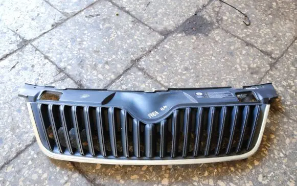 Skoda Fabia Mk2 (5J) Front grill 5J0853668C