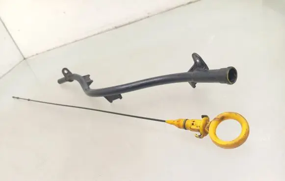 Volkswagen Golf VII Oil level dip stick 04L103634