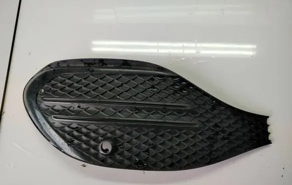 Front bumper lower grill