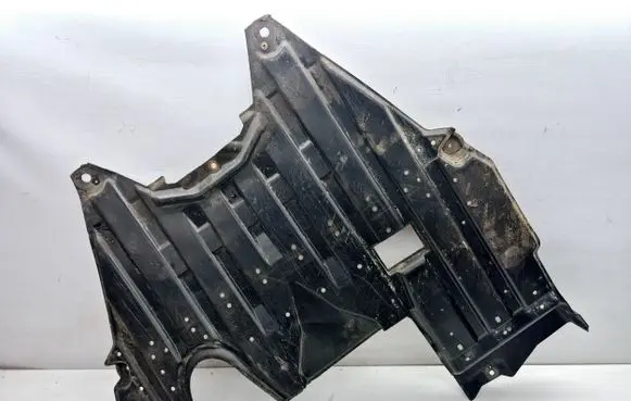 Lexus IS 200-300 Engine splash shield/under tray 5142053010 284979