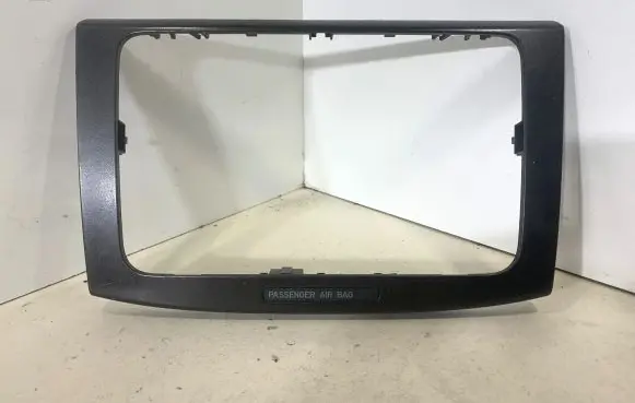 Radio/GPS head unit trim