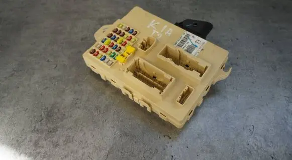 KIA Optima Fuse box set 91950-2T080