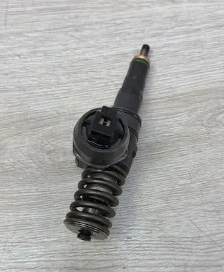 Volkswagen Caddy Fuel injector 038130073BQ RB341417 41417