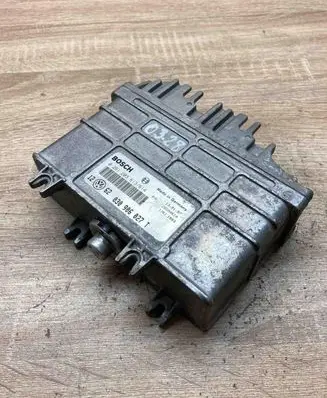 Volkswagen Golf III Engine control unit/module ECU 030906027T 0261203613 614