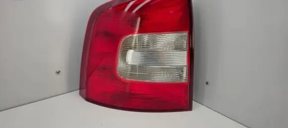 Skoda Octavia Mk2 (1Z) Rear/tail lights 1Z9945095A
