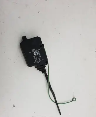 BMW 3 E46 Central locking motor 8372240 40620435