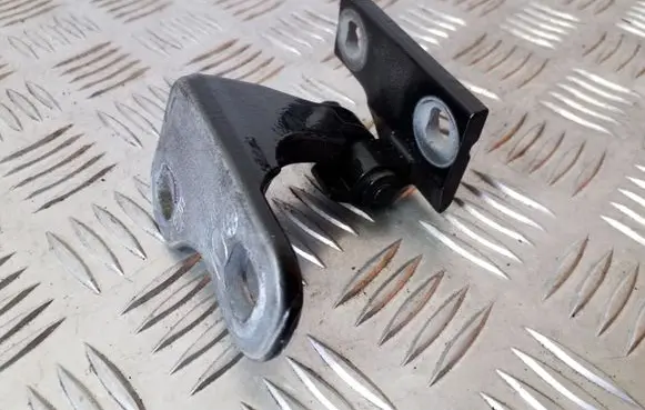 BMW 7 E65 E66 Rear door upper hinge 7017815