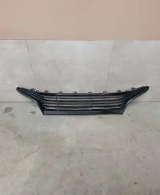 Toyota Yaris XP210 Front bumper upper radiator grill 53112K0010