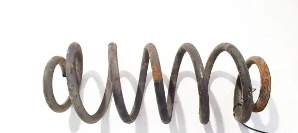 Toyota Auris 150 Rear coil spring