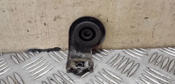 Nissan X-Trail T31 Radiator mount bracket