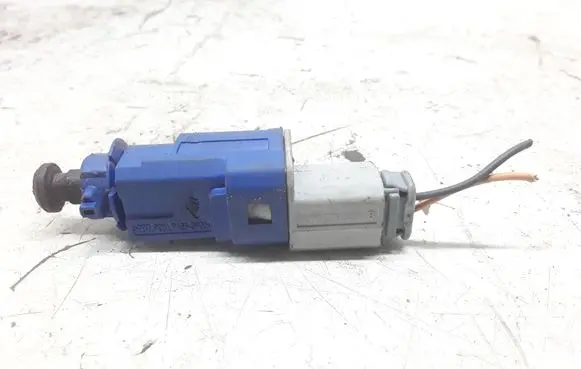 Clutch pedal sensor