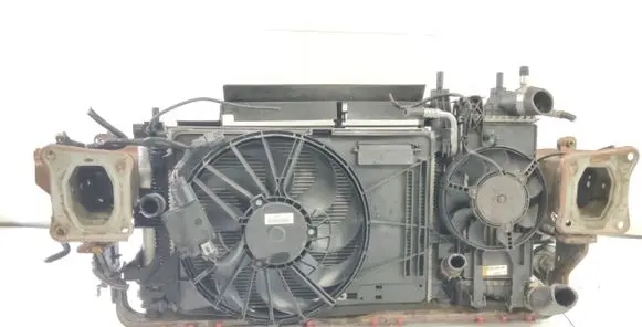 Ford Focus Radiator set 8V618C607SC CV618C607VA