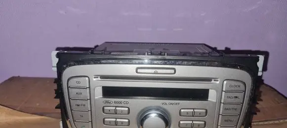 Ford Focus Radio/CD/DVD/GPS head unit 8M5T18C815AB 10R023539