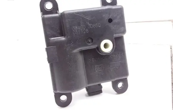 Subaru Impreza II Air flap motor/actuator 3B45030850 011128