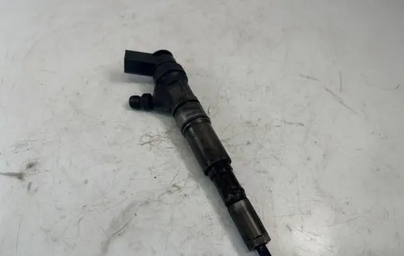 BMW X5 E53 Fuel injector 7789661 13537789661 0445110131