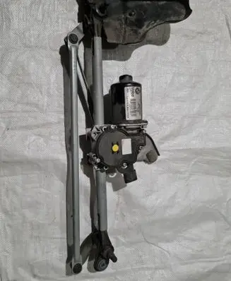 BMW 4 F32 F33 Front wiper linkage and motor 7267503