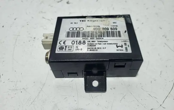Volkswagen PASSAT B5.5 Auxiliary heating control unit/module 4D0909509K 4D0909509 U0950089