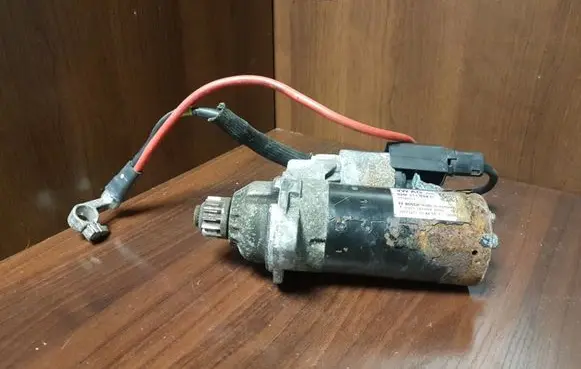 Volkswagen PASSAT B7 Starter motor 02M911024C