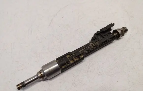 BMW 5 F10 F11 Fuel injector 13537645956 13538627842